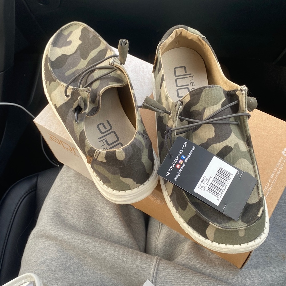 Hey Dudes Brand new with tags Womens